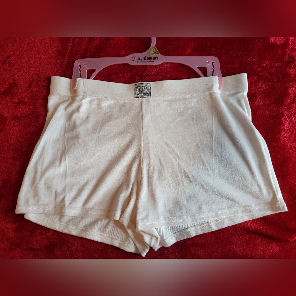 White Juicy shorts